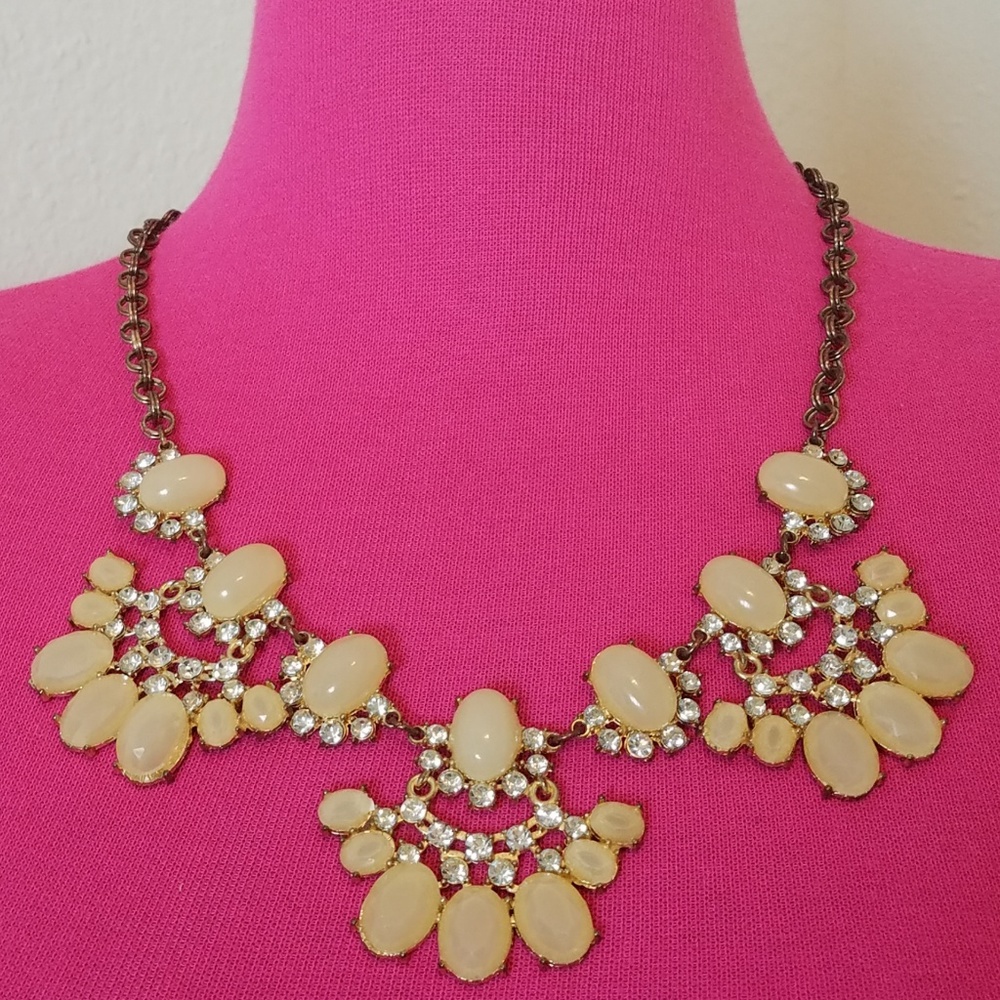 NWT The Limited Floral Necklace